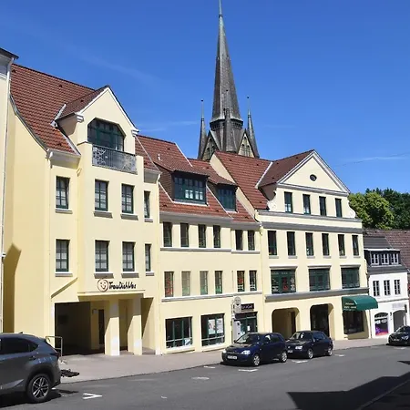 Lägenhet Fewo1846 - Atrium - Luxurioese Mit 3 Schlafzimmern Und Balkon Im Stadtzentrum Flensburg